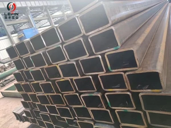 BLACK SQUARE TUBE